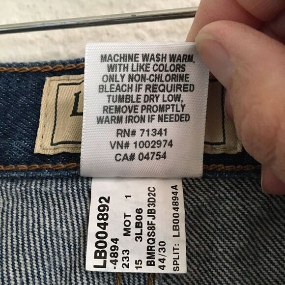 L.L. Bean classic fit dark wash jeans 44 - Picture 6 of 7